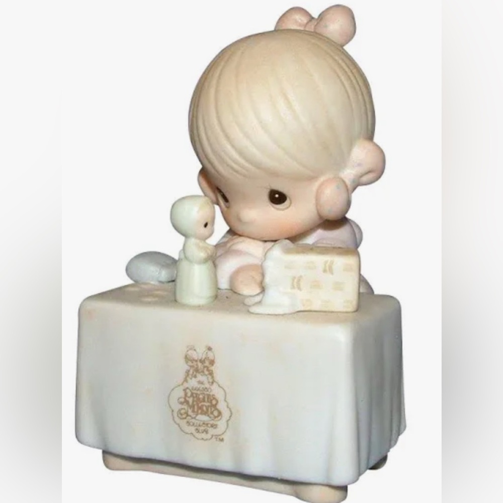 New Precious Moments figurine My Happiness